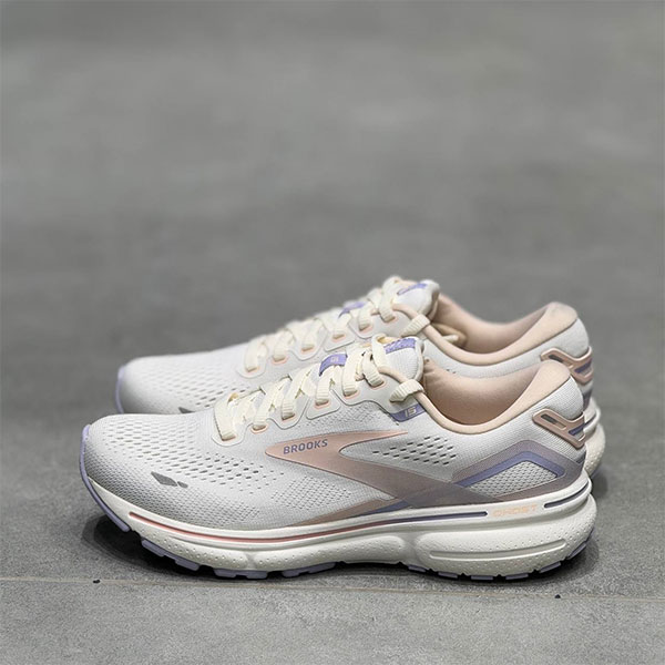 Brooks-Ghost-15-Walking-Shoes کتونی پیاده رویی بروکس Brooks Ghost 15