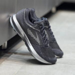 کتونی رانینگ بروکس Brooks Levitate Black Silver - Image 2