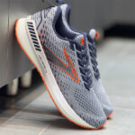 کتونی رانینگ بروکس BROOKS LEVITATE GTS 5 - Image 3