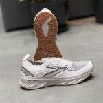 کتونی رانینگ بروکس BROOKS LEVITATE - Image 4