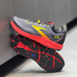 کتونی طبیعت گردی و پیاده رویی بروکس brooks divide 3 - Image 5