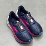 کتونی پیاده رویی بروکس brooks hyperon max - Image 2