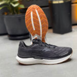 کتونی رانینگ ساکونی saucony triumph 19 - Image 6