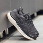 کتونی رانینگ ساکونی saucony triumph 19 - Image 3