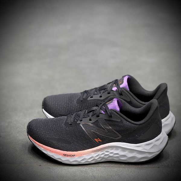 کتونی رانینگ نیوبالانس new balance arishi v 4