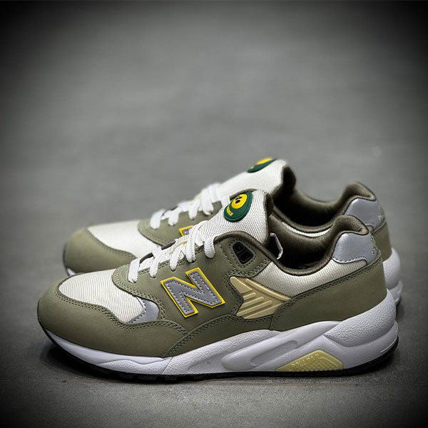 کتونی رانینگ نیوبالانس new balance 580