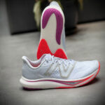 کتونی پیاده روی و دویدن نیوبالانس new balance fuelcell rebel v 3 - Image 5
