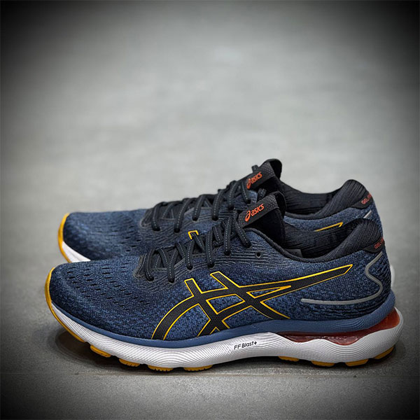 کتونی رانینگ آسیکس asics gel nimbus 24