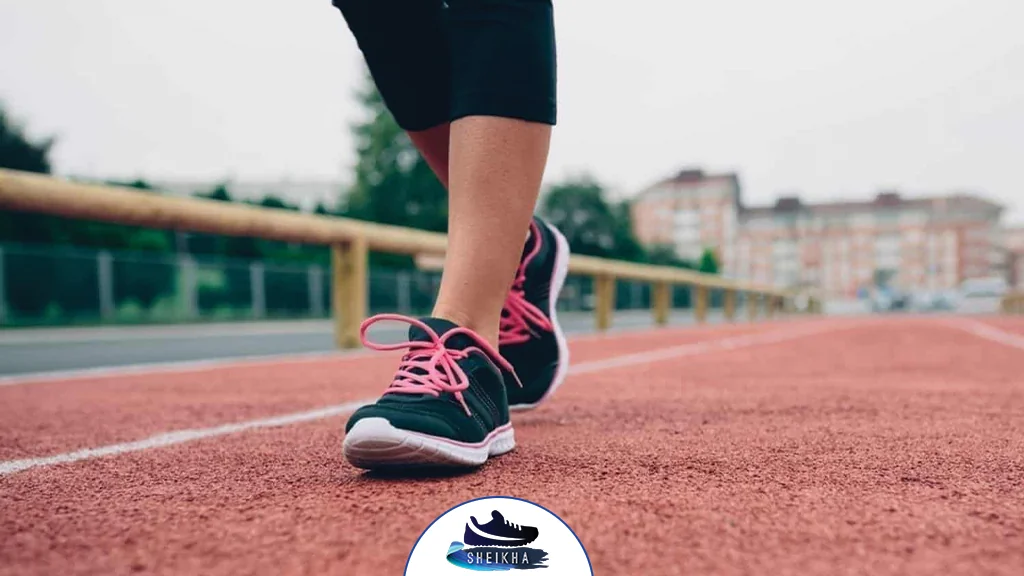 چرا انتخاب کتونی مناسب برای پیاده روی طولانی مهم است؟