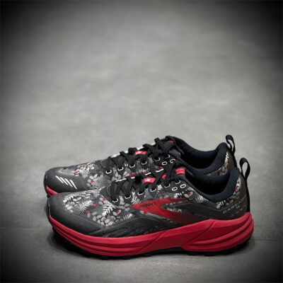 کتونی طبیعت گردی و پیاده رویی بروکس brooks cascadia 16