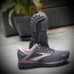 کتونی رانینگ بروکس brooks adrenaline gts 22 - Image 2