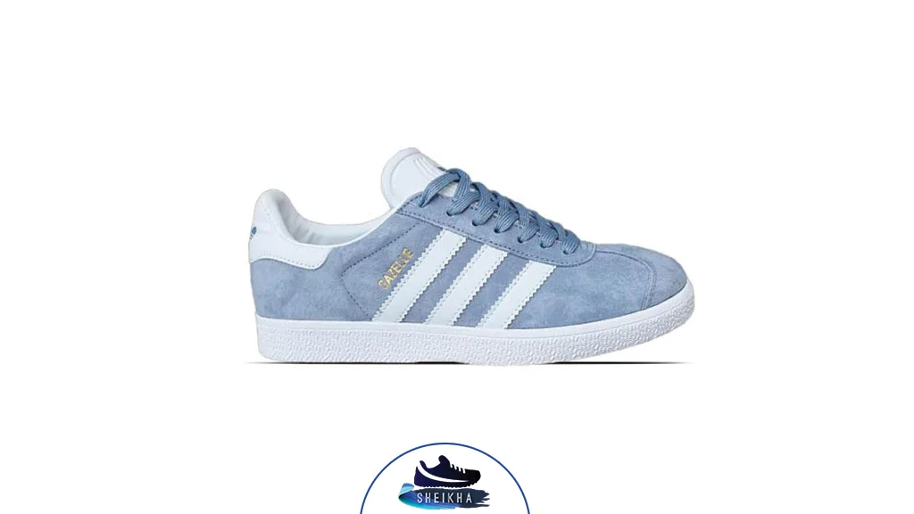 کتونی آبی و پیراهن‌های کژوال