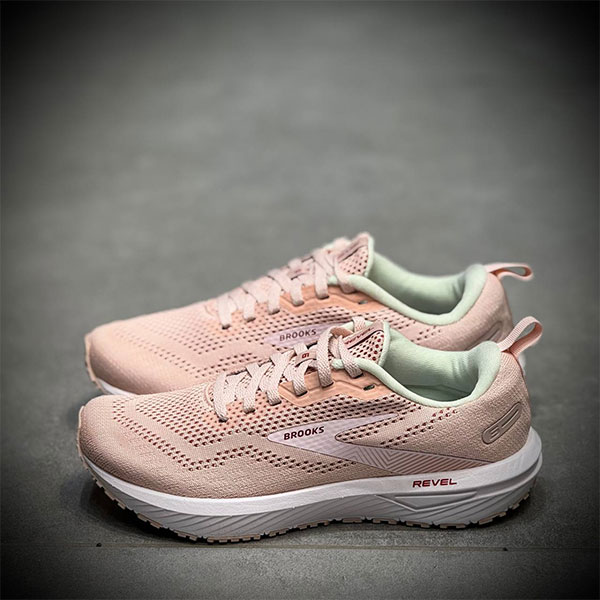 کتونی رانینگ بروکس brooks revel 6