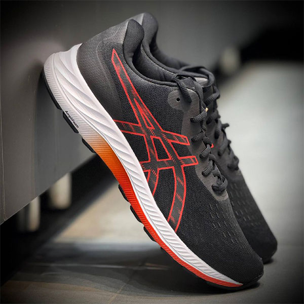 کتونی روزمره اسیکس asics Gel-Excite 9