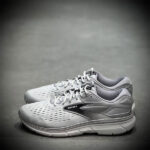 کتونی رانینگ بروکس brooks dyad 11