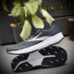 کتونی رانینگ بروکس brooks hyperion tempo - Image 5