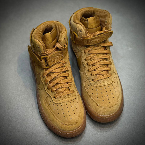 کتونی روزمره نایک Nike air force 1 high lv8
