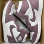 نایک ساقدار جردن Nike Air Jordan 1 High OG - Image 2