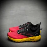 کتونی طبیعت گردی و پیاده رویی بروکس brooks cascadia 17