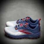 کتونی طبیعت گردی و پیاده رویی بروکس brooks cascadia 17