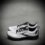 کتونی پیاده روی بروکس brooks revel 4